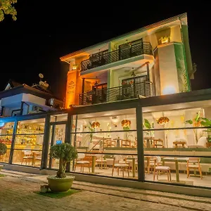 https://dark-station-boutique-hotel.aegeanhotels.net
